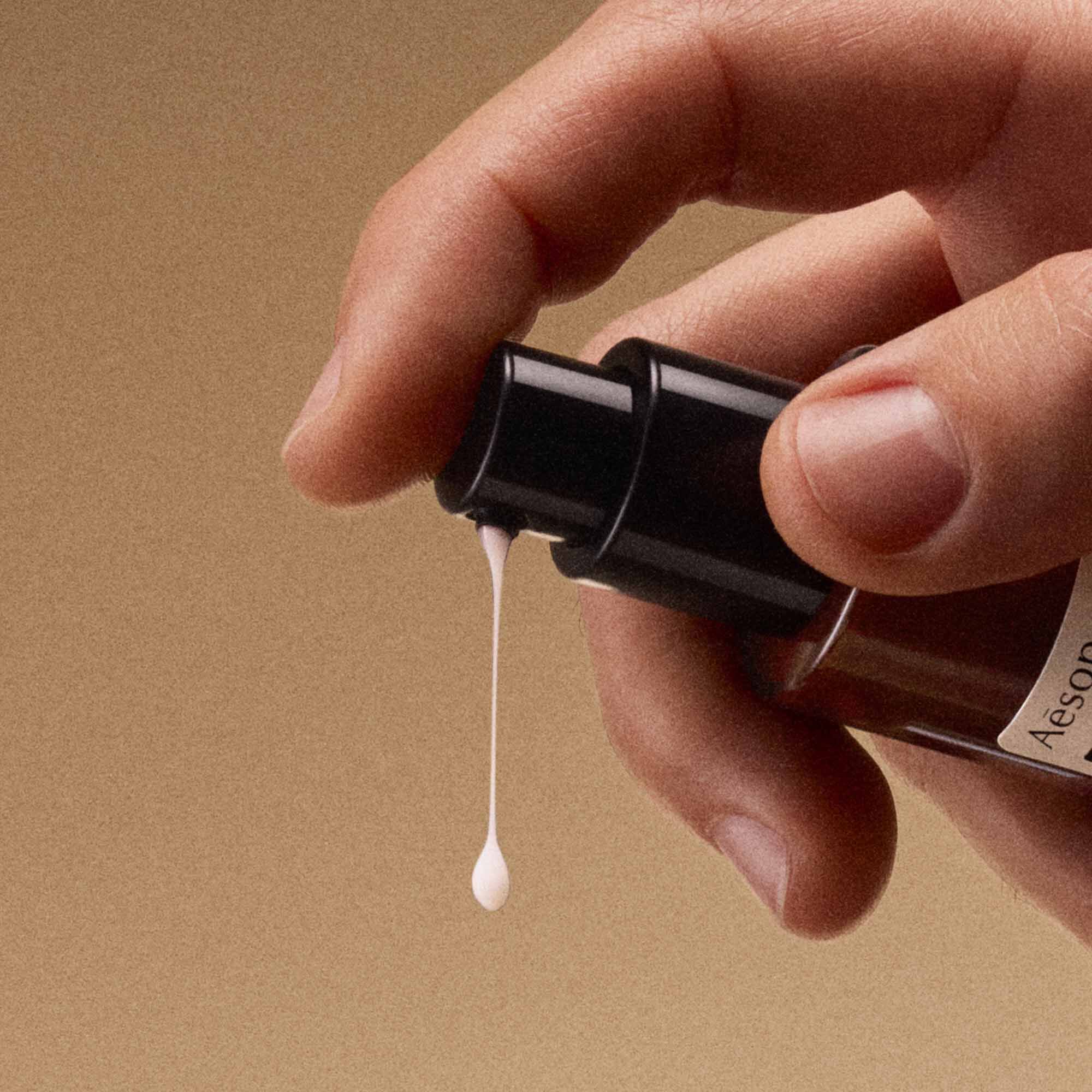 Solais Replenishing Hand Serum