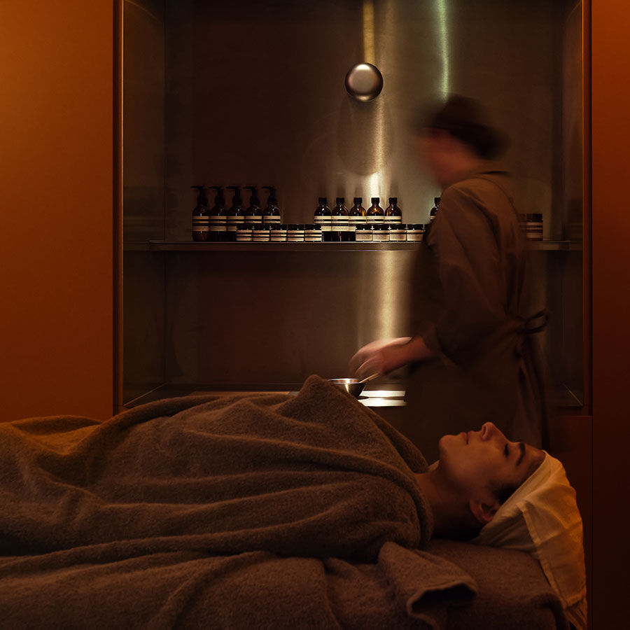 Composure for the skin and senses